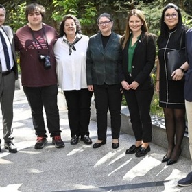 da-si-razlichnichen-v-duma_280x280_crop_478b24840a