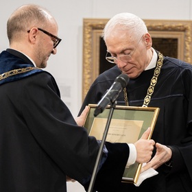doctor-honoris-causa_280x280_crop_478b24840a
