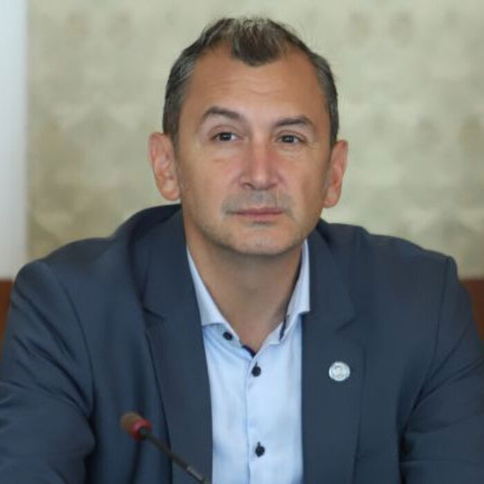 doc_700x700_crop_478b24840a