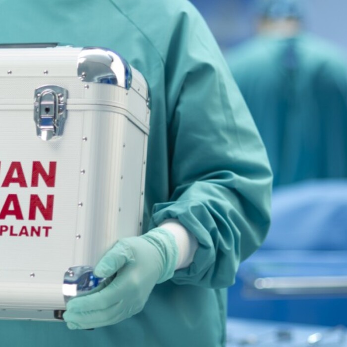 transplant4-1170x520_700x700_crop_478b24840a