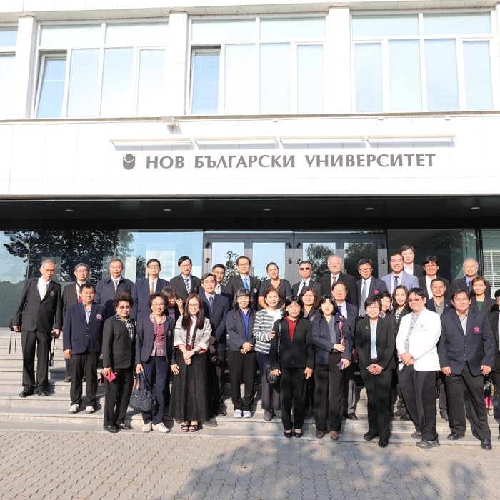 5-d4-4699_700x700_crop_478b24840a