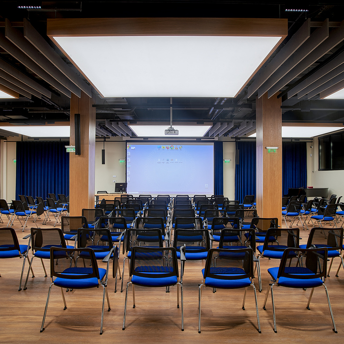 auditoria-2-1_700x700_crop_478b24840a