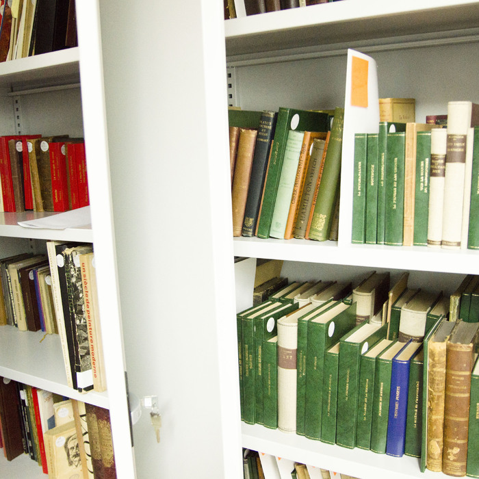 archive-books6_700x700_crop_478b24840a